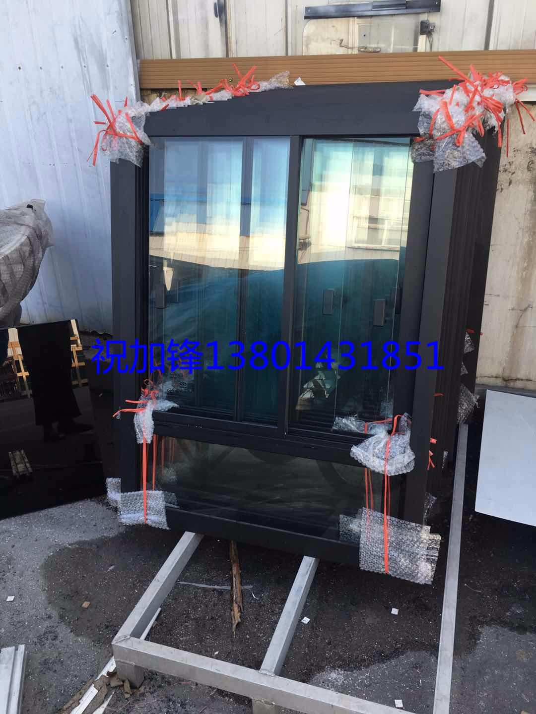 客車(chē)車(chē)窗